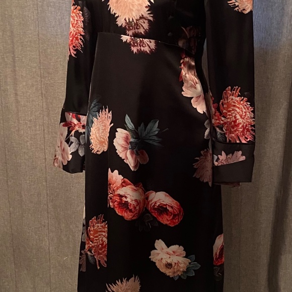 Zara Floral Dress XS - Picture 3 of 3
